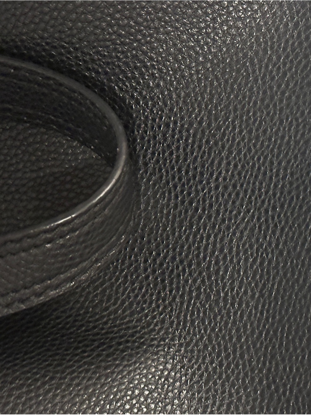 Marc Jacobs Black Pebbled Leather Shoulder Tote with Gold Logo - Picture 7 of 8